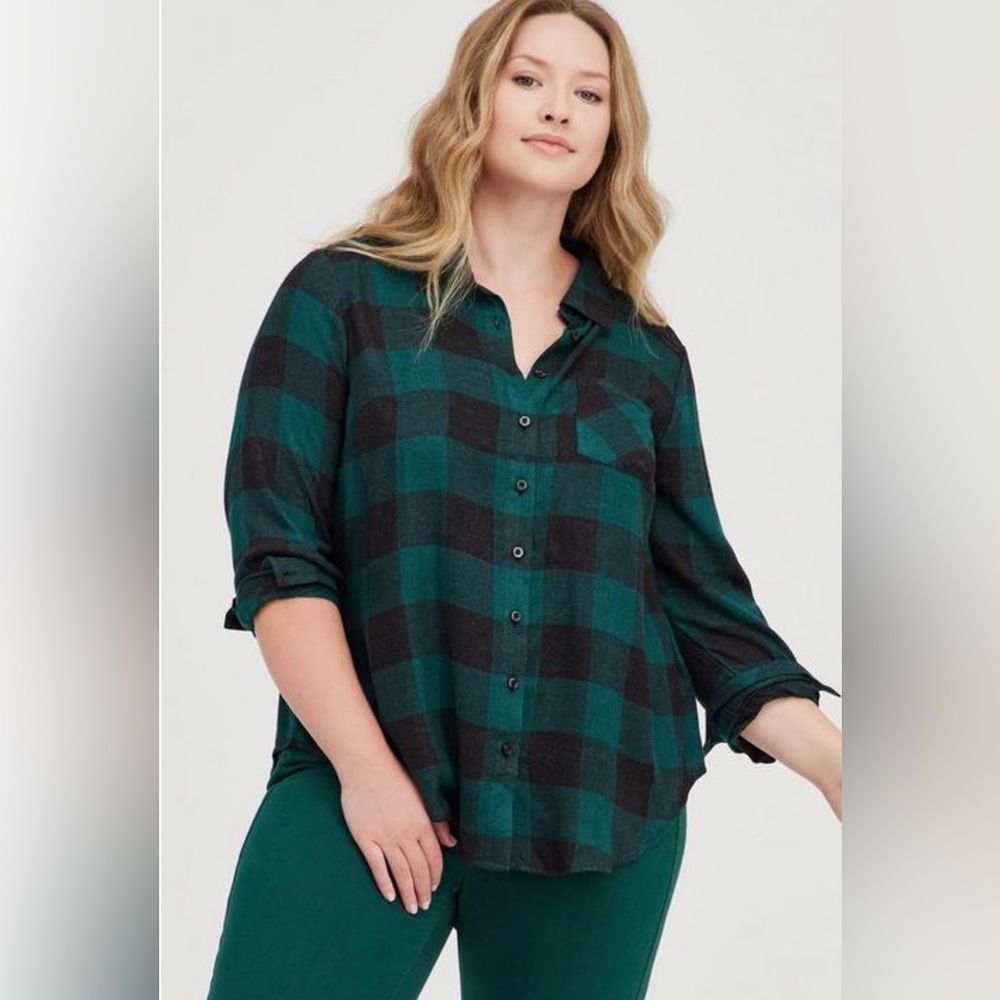 TORRID Relaxed Fit Brushed Rayon Button-Up Shirt SIZE 1 / 1XL / 14